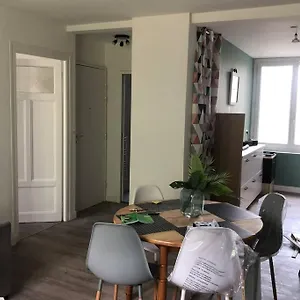 Selvig: Appart 1 Ch Cosy- 2 Min à Pied Du Centre-ville Et Fac- Stationnement Gratuit- Bus à 50m Appartement Brest